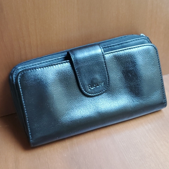 Rolfs Handbags - Vintage Rolfs Black Leather Wallet